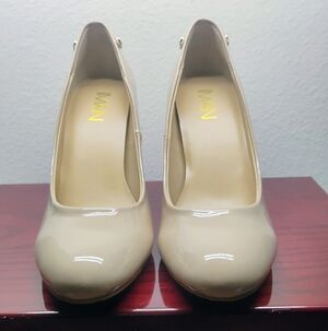 IMAN Classic Cream Heels